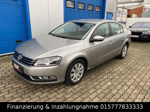 Volkswagen Passat Blue 103 kW image number 1