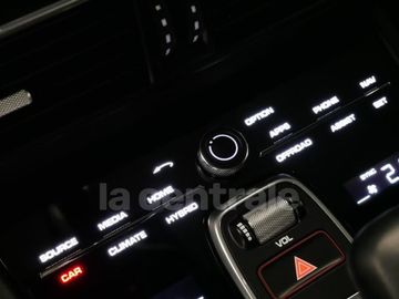 Car image 30