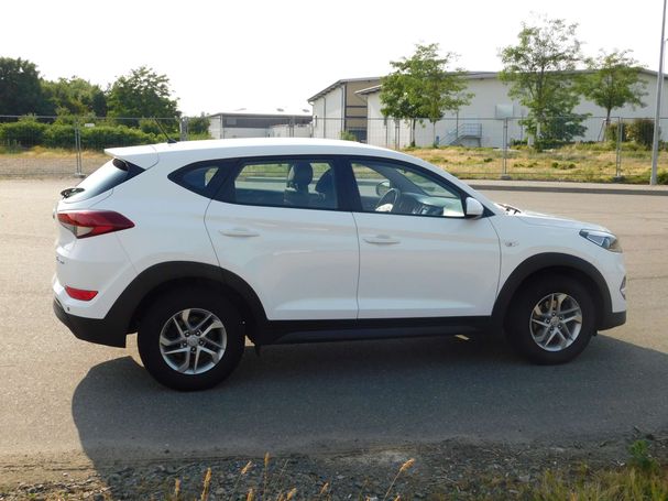 Hyundai Tucson blue Classic 85 kW image number 7