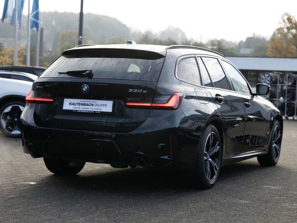 BMW 330e Touring xDrive 215 kW image number 3