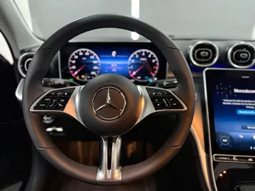 Car image 40
