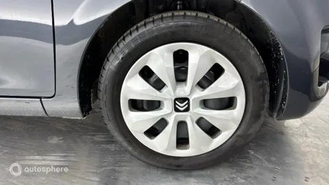 Car image 20
