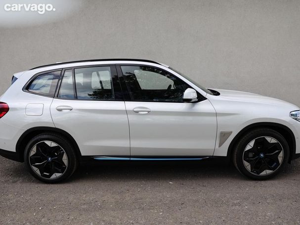 BMW iX3 210 kW image number 2