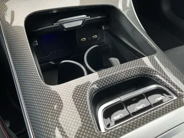 Car image 31