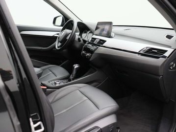 Car image 36