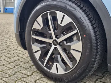 Car image 28