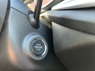 Car image 47