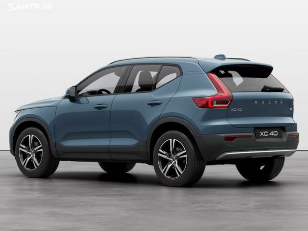 Volvo XC40 Core 145 kW image number 2