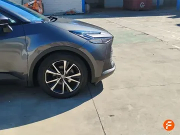 Car image 21