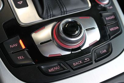 Car image 36