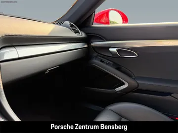 Car image 30