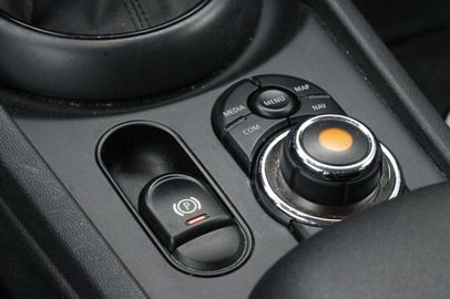 Car image 31