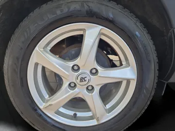 Car image 17