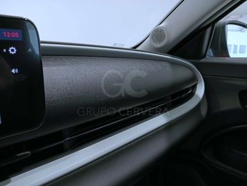 Car image 23