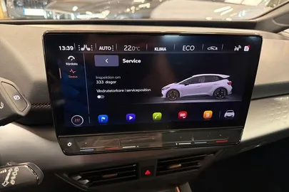 Car image 26