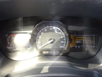 Car image 37