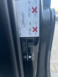 Car image 36