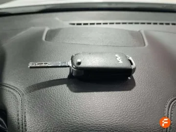 Car image 29