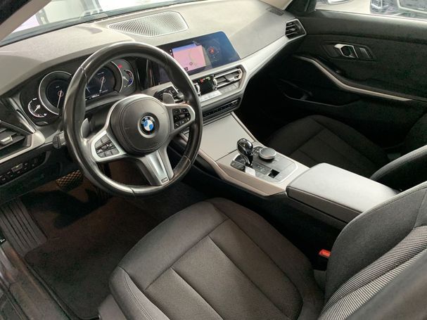 BMW 320d Touring 140 kW image number 6