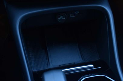 Car image 32