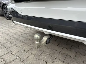 Car image 43