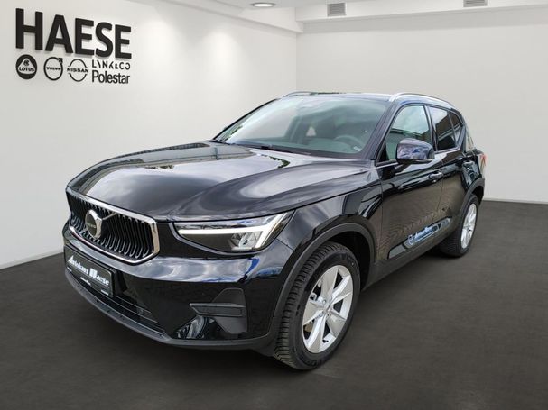 Volvo XC40 B3 Core 120 kW image number 1