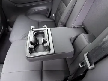 Car image 47