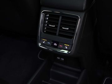 Car image 41