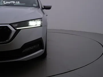 Car image 32