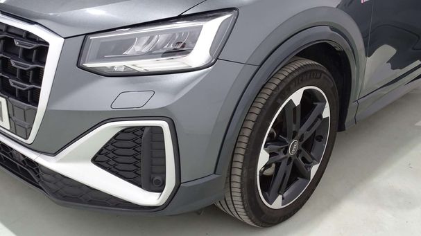 Audi Q2 35 TFSI S-line 110 kW image number 6