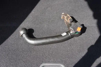 Car image 35