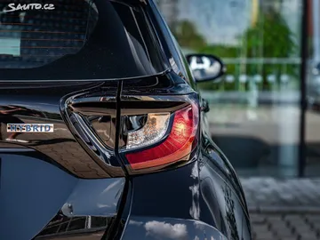 Car image 23