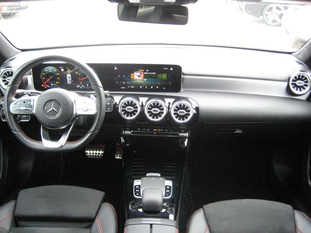 Mercedes-Benz A 180 100 kW image number 23