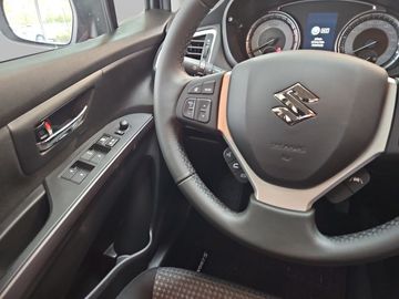 Car image 16