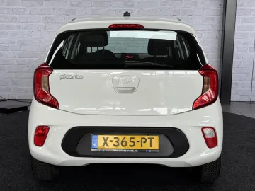 Car image 33
