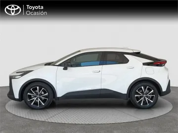 Car image 5