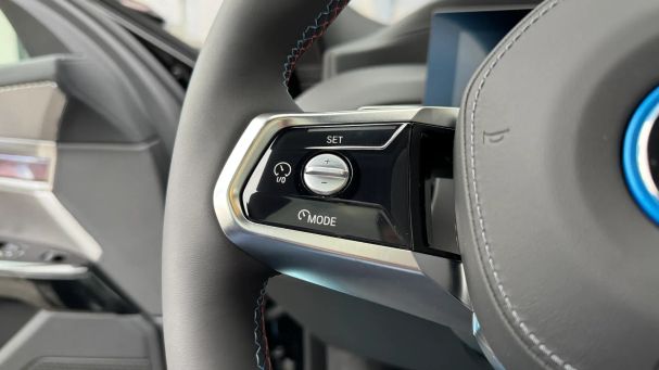 BMW i7 M70 xDrive 485 kW image number 28