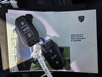Car image 36