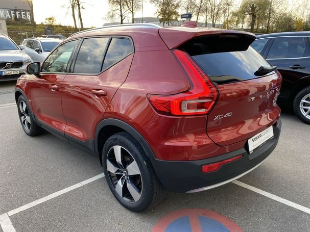 Volvo XC40 T3 Momentum Pro 120 kW image number 4