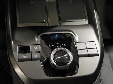 Car image 32