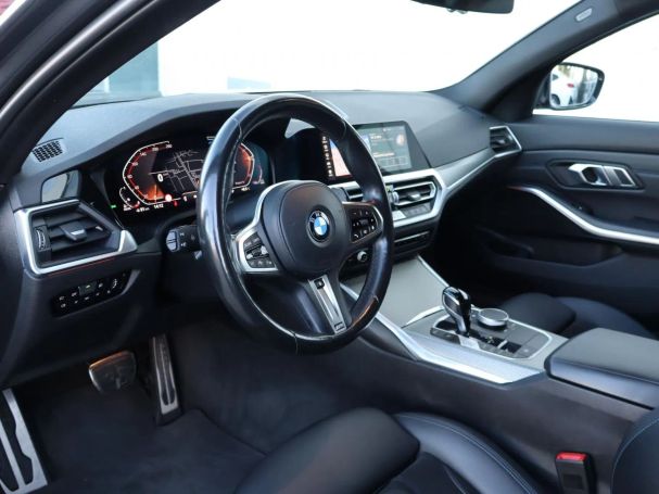 BMW 320d Touring xDrive 140 kW image number 4