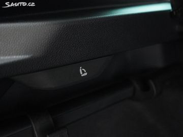 Car image 33