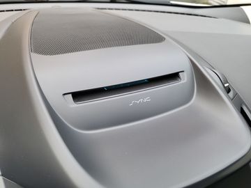 Car image 22