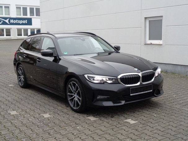 BMW 320d Touring Sport Line 140 kW image number 2