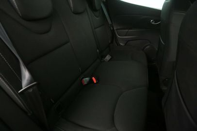 Car image 25