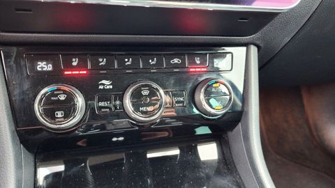 Car image 38