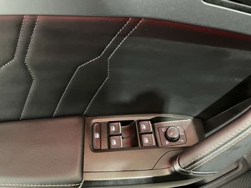 Car image 37