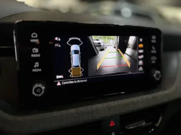 Car image 31