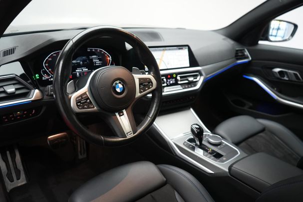 BMW 330d Touring M Sport xDrive 210 kW image number 9