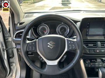 Car image 26